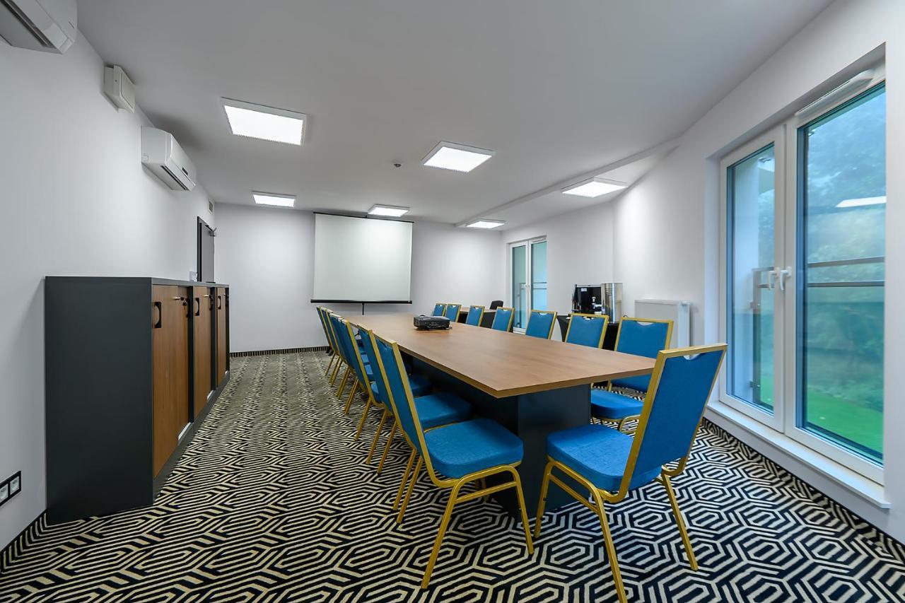 Aparthotel Termy Унеюв Экстерьер фото